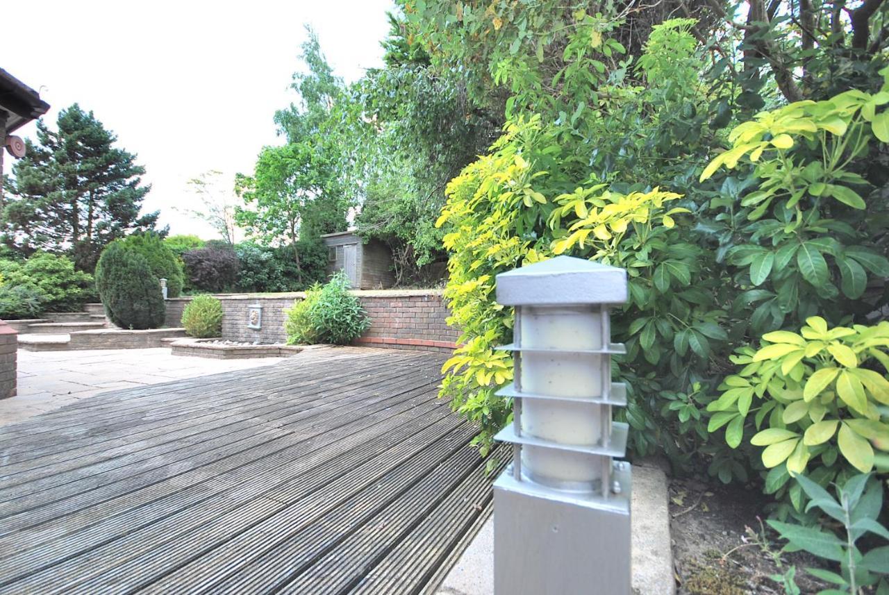 Entire And Exclusive Four Bed Detached Villa Lostock Eksteriør bilde