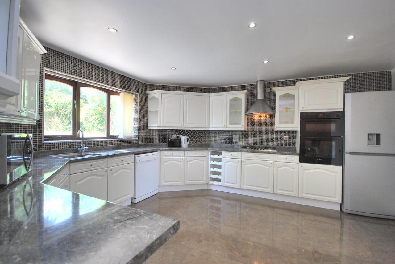 Entire And Exclusive Four Bed Detached Villa Lostock Eksteriør bilde